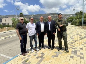 ראש מועצת שלומי מתריע מפני השלכות פרישת גנץ ואיזנקוט מהממשלה - שלומי אונליין